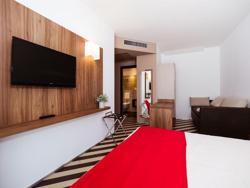 Dan Hotel Riccione Exterior foto